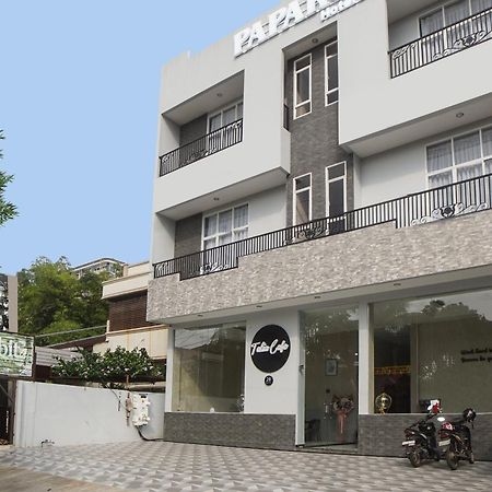 Super Oyo Capital O 92066 Papakoel Hotel & Cafe Medan Zewnętrze zdjęcie