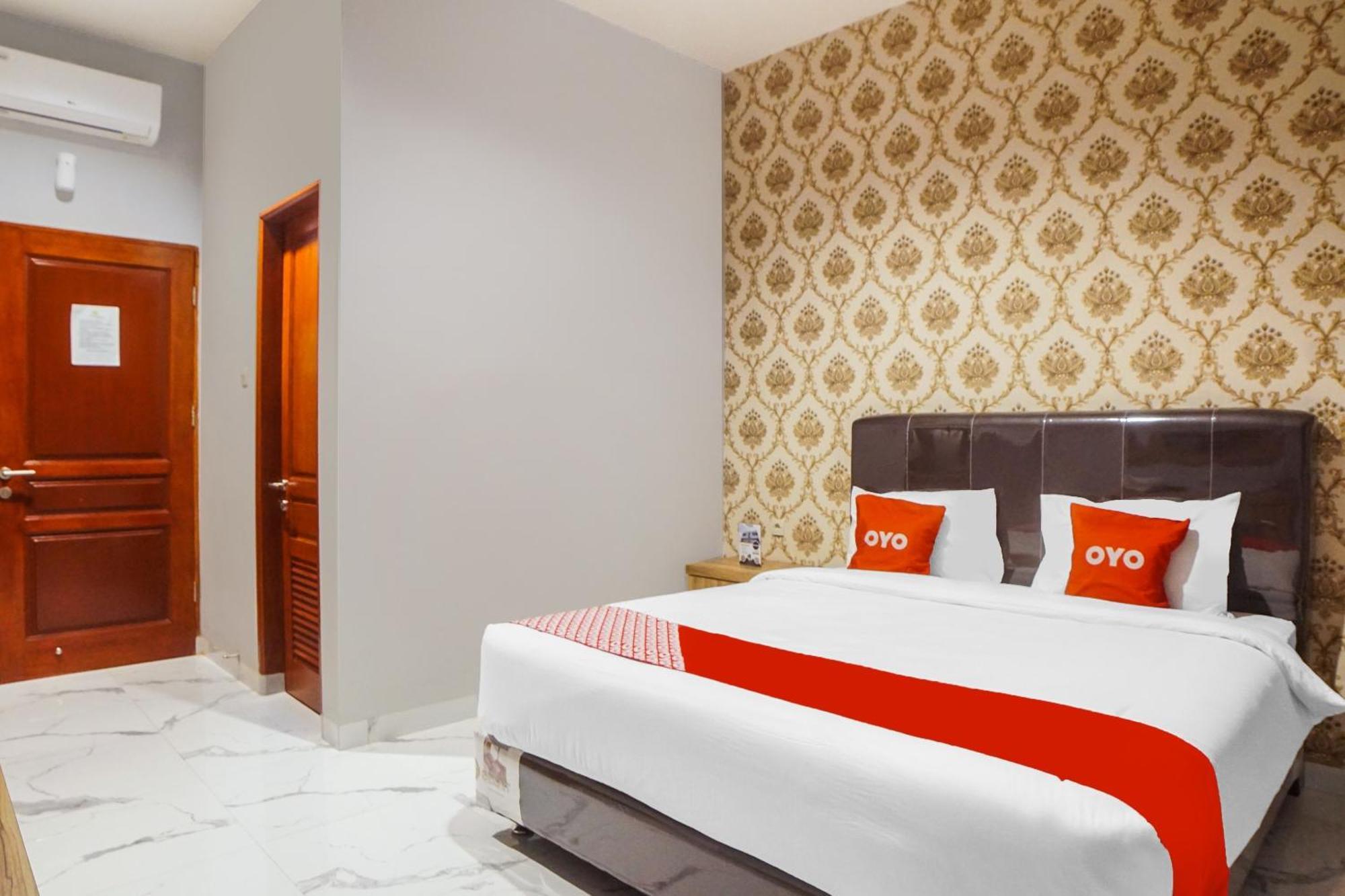 Super Oyo Capital O 92066 Papakoel Hotel & Cafe Medan Zewnętrze zdjęcie