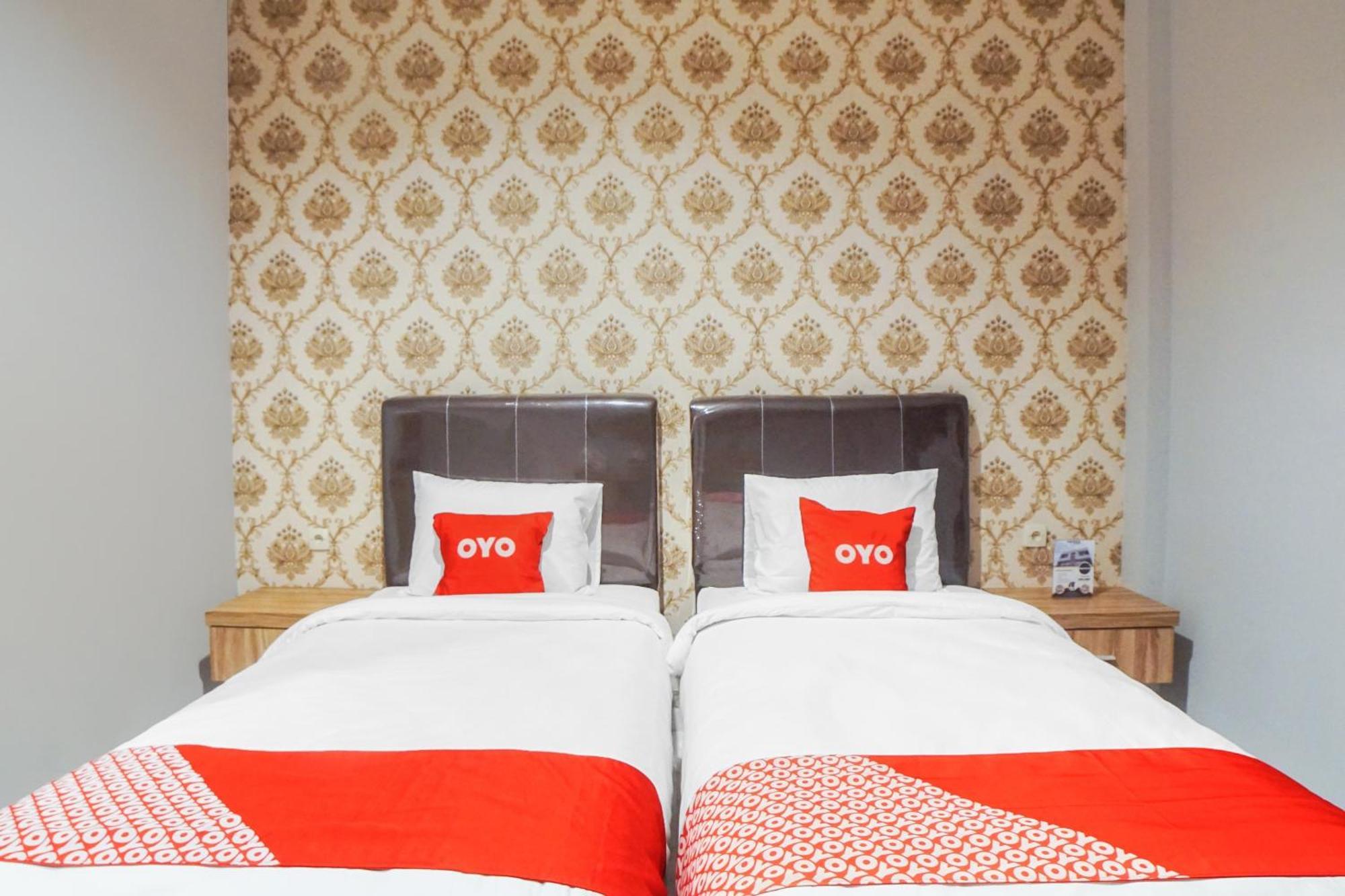 Super Oyo Capital O 92066 Papakoel Hotel & Cafe Medan Zewnętrze zdjęcie