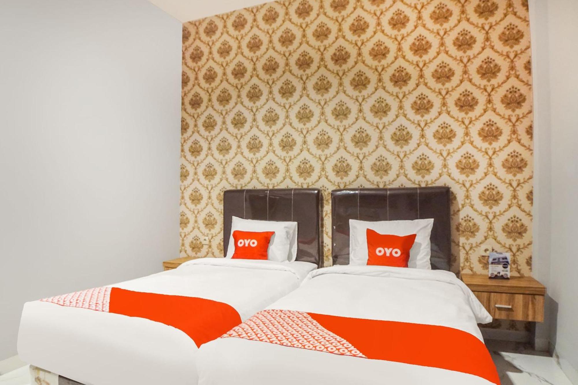 Super Oyo Capital O 92066 Papakoel Hotel & Cafe Medan Zewnętrze zdjęcie